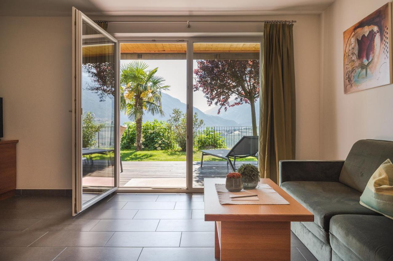 Aparthotel Hotel - Appartements Schmied Hans Schenna