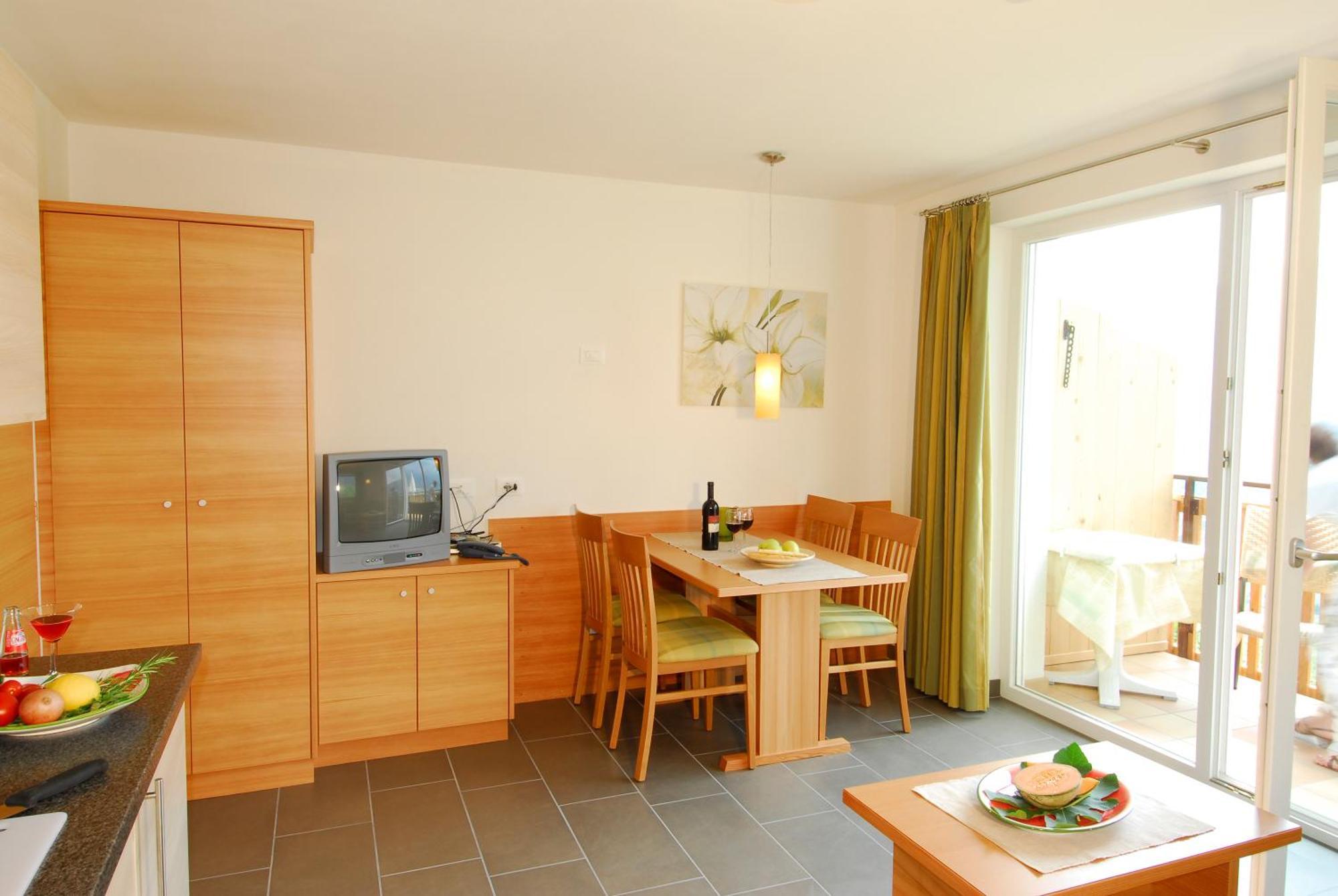 Hotel - Appartements Schmied Hans 4* Schenna